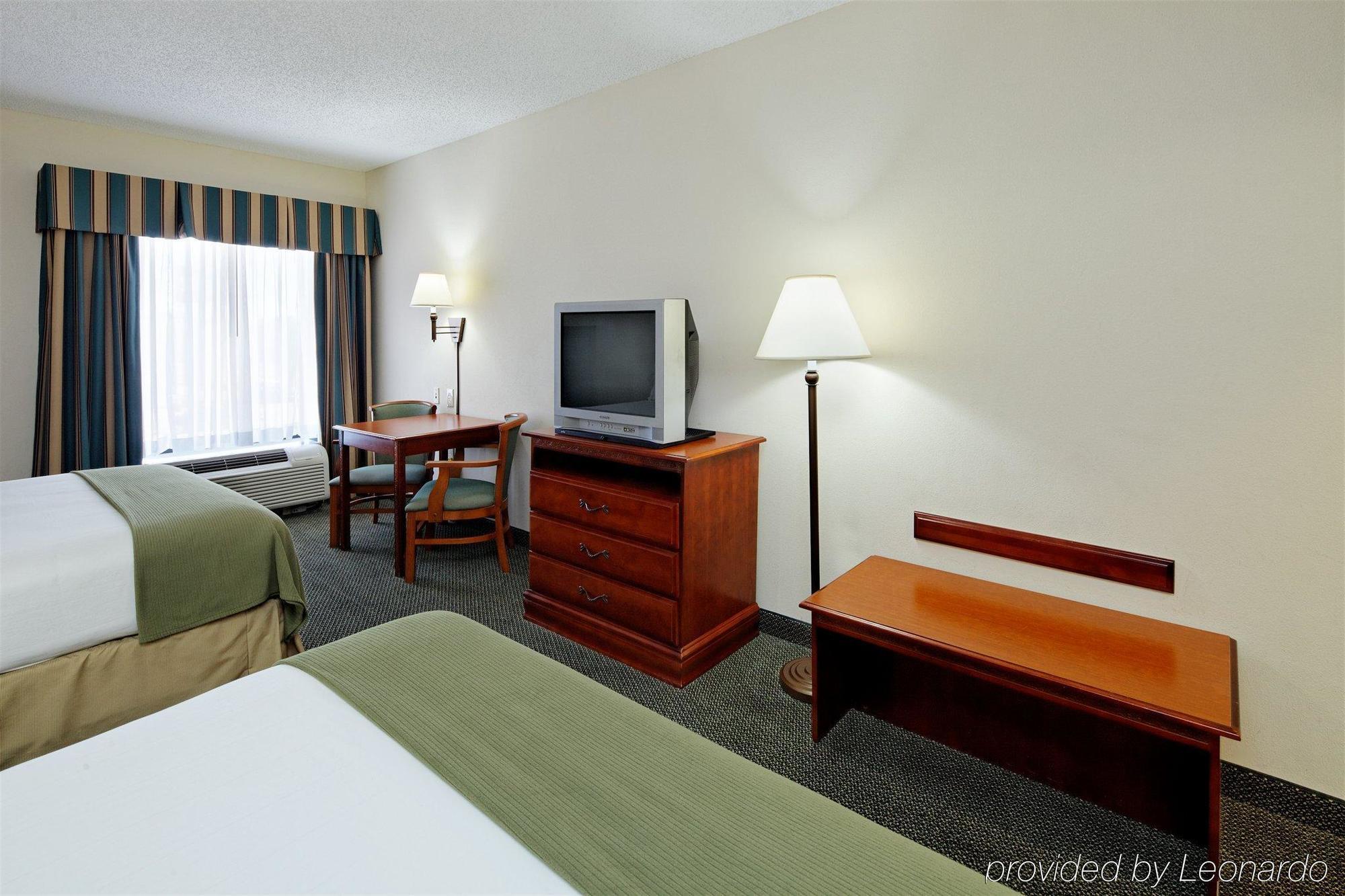 Hotel Express & - By Ihg 3*