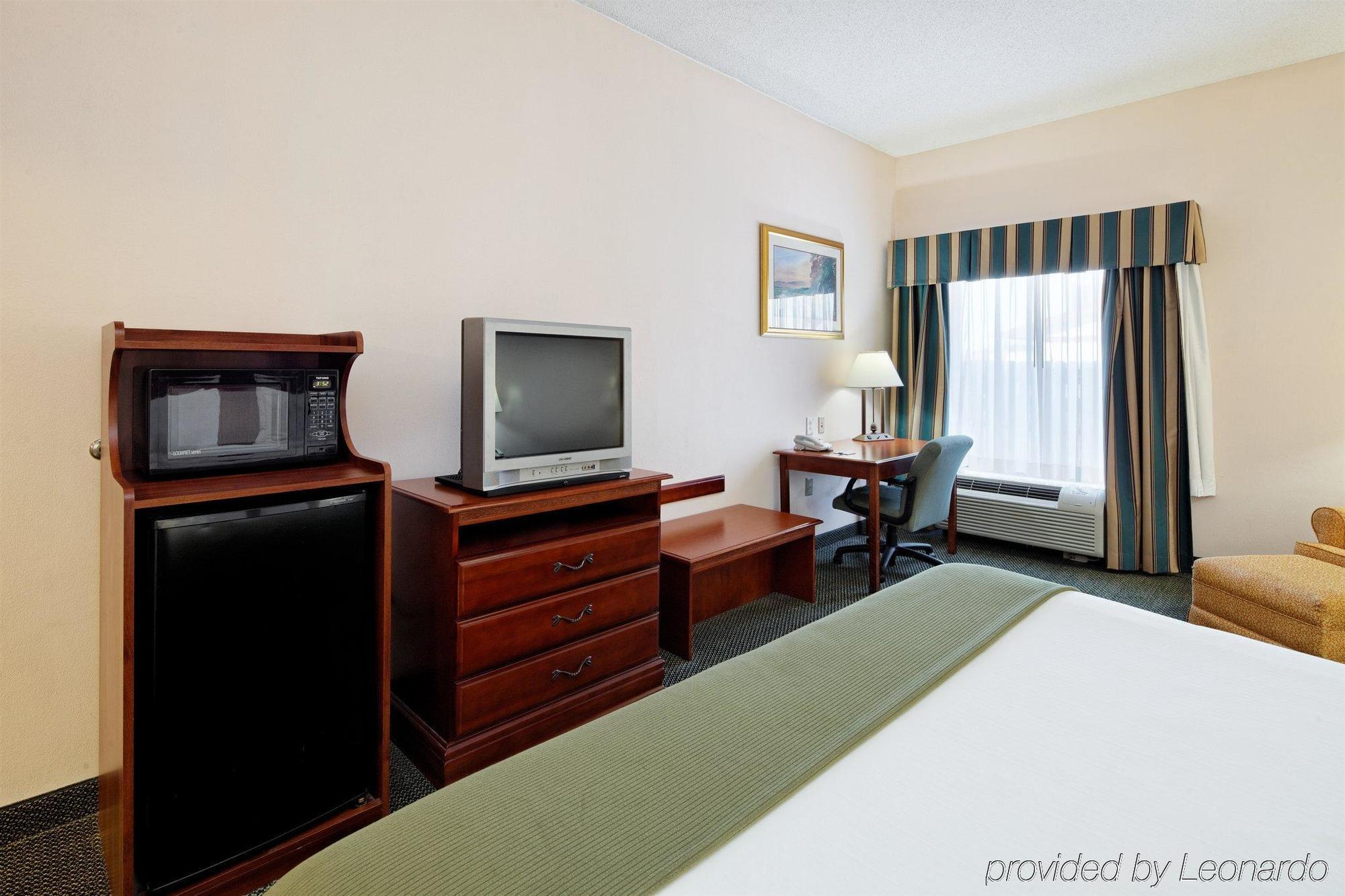 Express & - By Ihg 3*